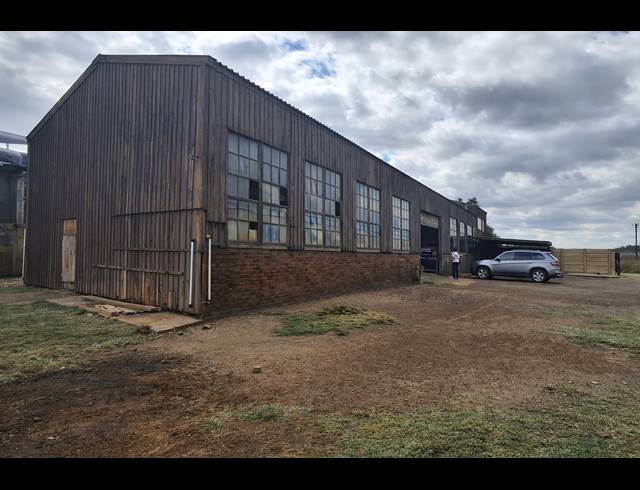 700M² WAREHOUSE FOR SALE IN MARIEVALE